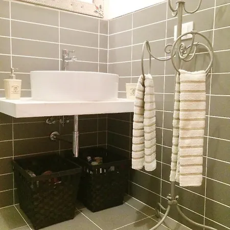 With Garden Apartament *