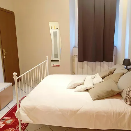 Apartament With Garden *